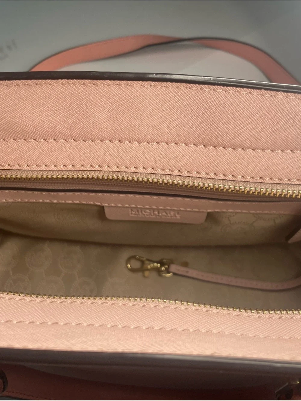 Authentic Michael Kors Hope Medium Two-Tone Saffiano Satchel Pink White